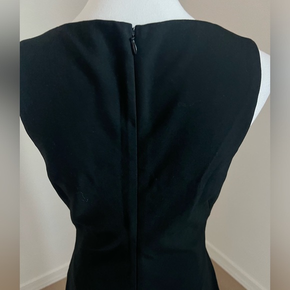 Robert Rodriguez Women's Tech Suiting Cut Out Sleeveless V-Neck Dress - Picture 9 of 11